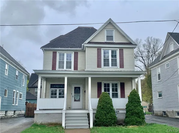 31 Center St, Ilion, NY 13357