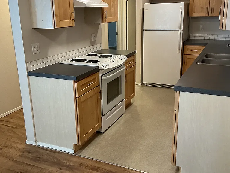 4410 NW Wedgewood Ln #3 — Photo 8