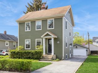 210 E Burlington St, Riverside, IL 60546