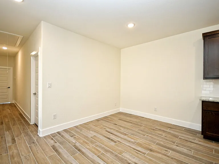 408 Parkline Dr — Photo 9