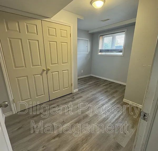 588 Howden St #6 — Photo 1