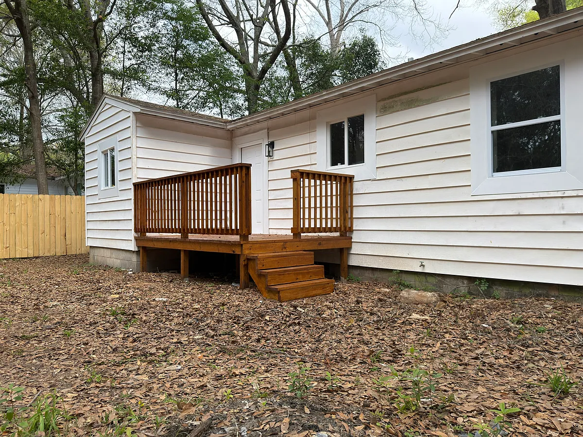 Building Photo - 1105 N 50th Ave