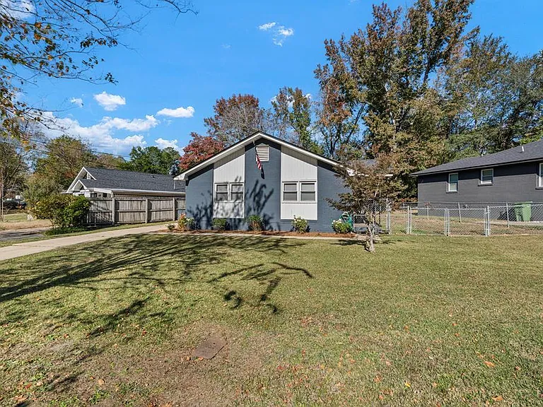 2369 Gurley Dr — Photo 28
