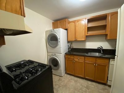 6 Clarmore Dr APT 2B, Norwalk, CT, 06850