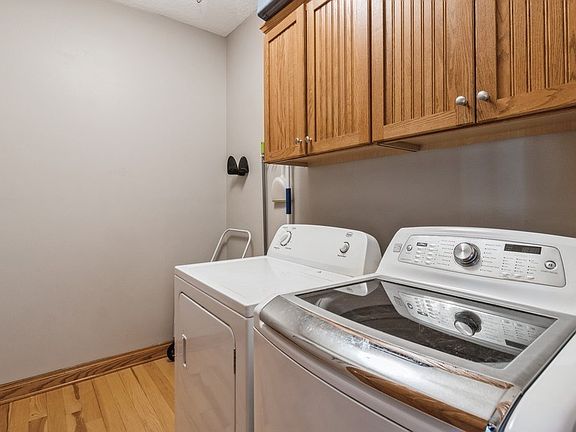 4th image of 9320 NE 83rd St