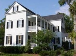 30 Frogmore Rd, Mount Pleasant, SC 29464