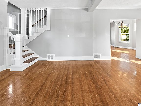 5th image of 801 N 50th Ave