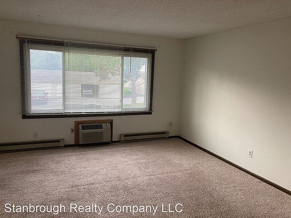 2nd image of 608 NE 4th St #6