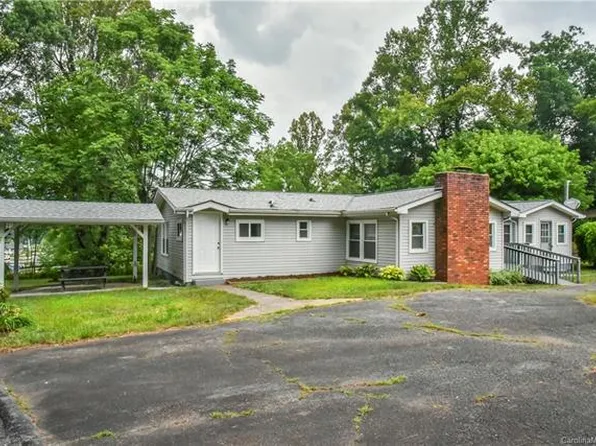 35 Pond St, Arden, NC 28704