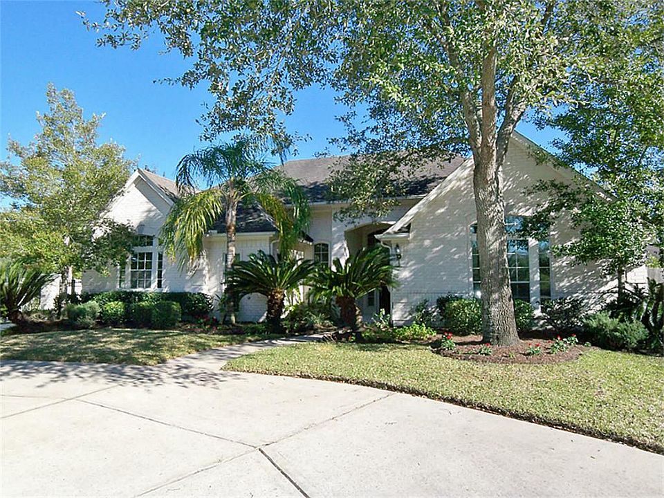 2nd image of 10606 Silverado Trace Dr