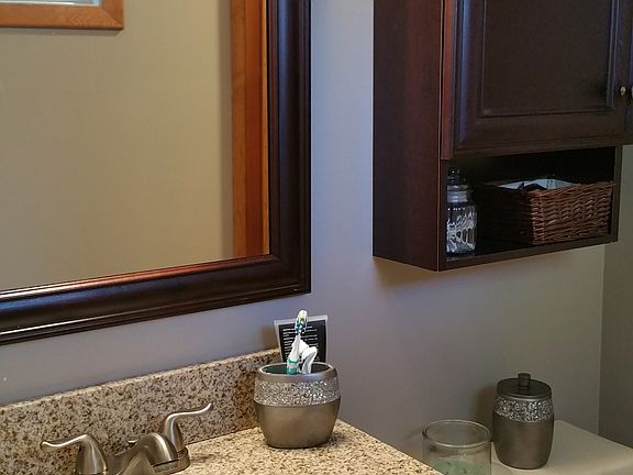 4th image of 8 Rivercrest Dr