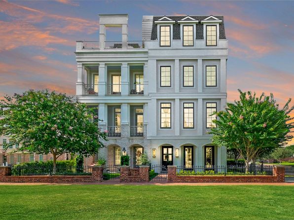 39 Crain Square Blvd