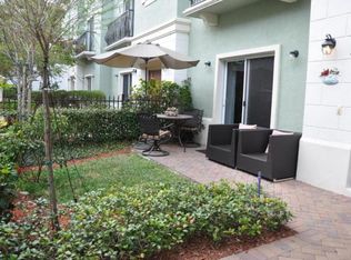 44 NW 7th St #00, Boca Raton, FL 33432