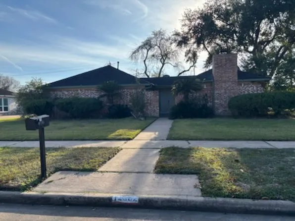 12302 Wrenthorpe Dr, Houston, TX 77031