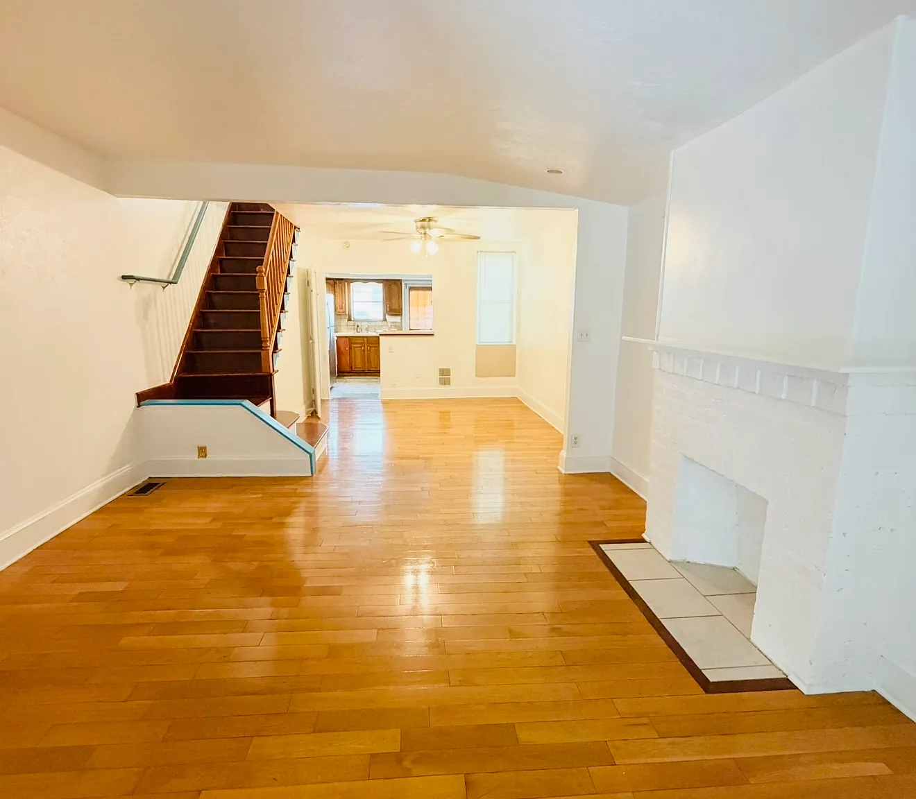3 bed, 1334 sqft, $1,950 — Photo 2
