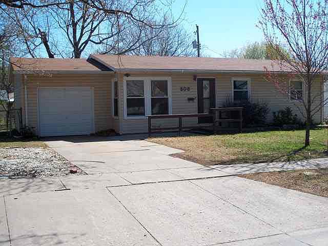 1st image of 308 Eunice St