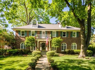 624 Elmwood Ave, Wilmette, IL 60091