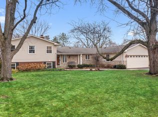 707 S Glendale Ln, Mount Prospect, IL 60056
