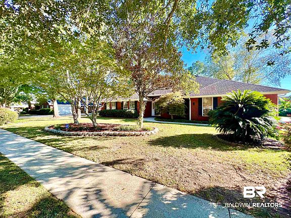 4th image of 16130 Parke Blvd