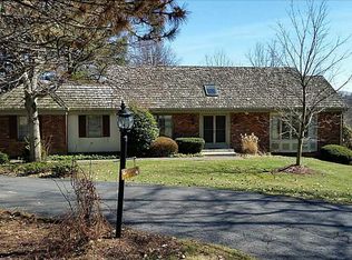 2335 Golfview Dr, Pittsburgh, PA