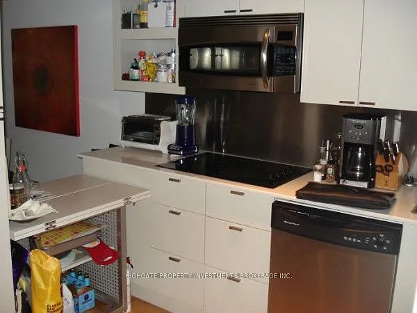 111 Elizabeth St #619 — Photo 8