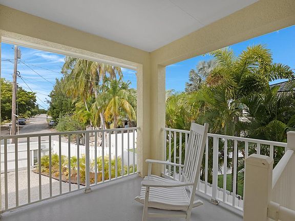 5th image of 17015 Wahoo Ln W