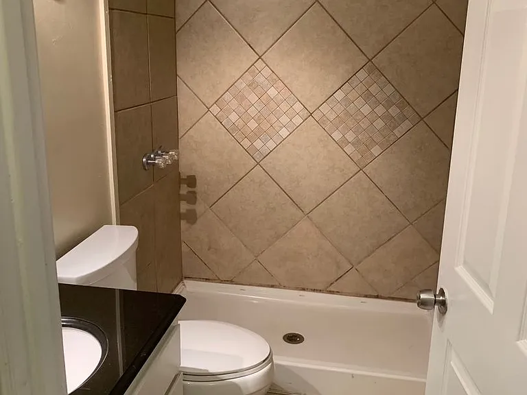 190 Georgia Ave — Photo 9