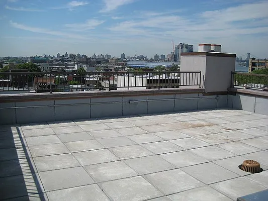 Rented by Residents Team | media 21