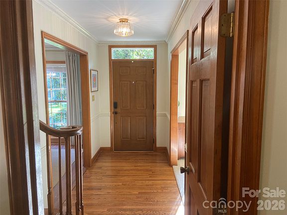 4th image of 6632 Summer Darby Ln