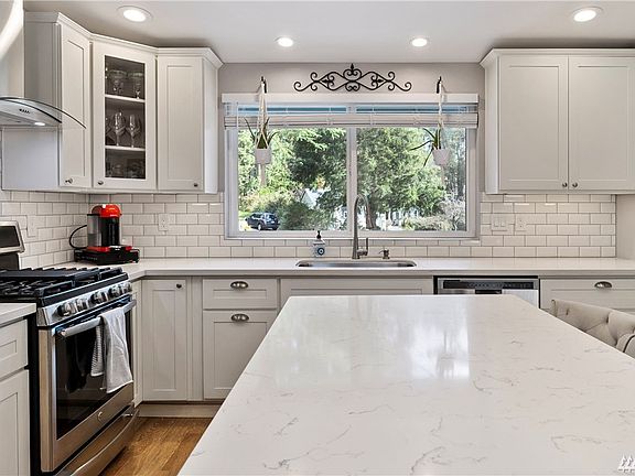Large Quartz Island with seating.