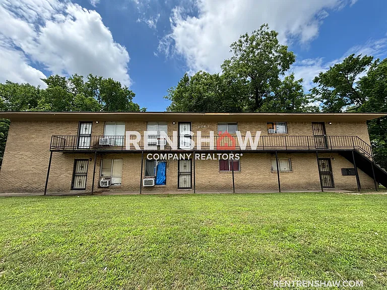 2767 Waverly Ave — Photo 12