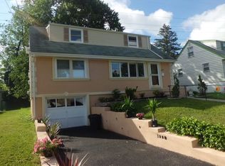 130 Oak Ridge Rd, Clifton, NJ 07013