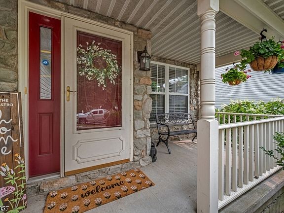 3rd image of 432 Hamilton Drive