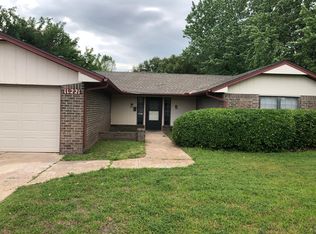 11221 Stratford Dr, Oklahoma City, OK 73120