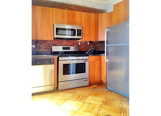 Rented by Warburg | media 25