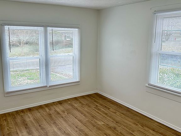 4th image of 507 E Spring St