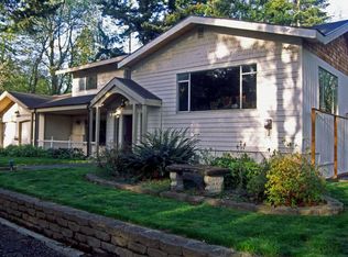 16809 8th Ave SW, Seattle, WA 98166