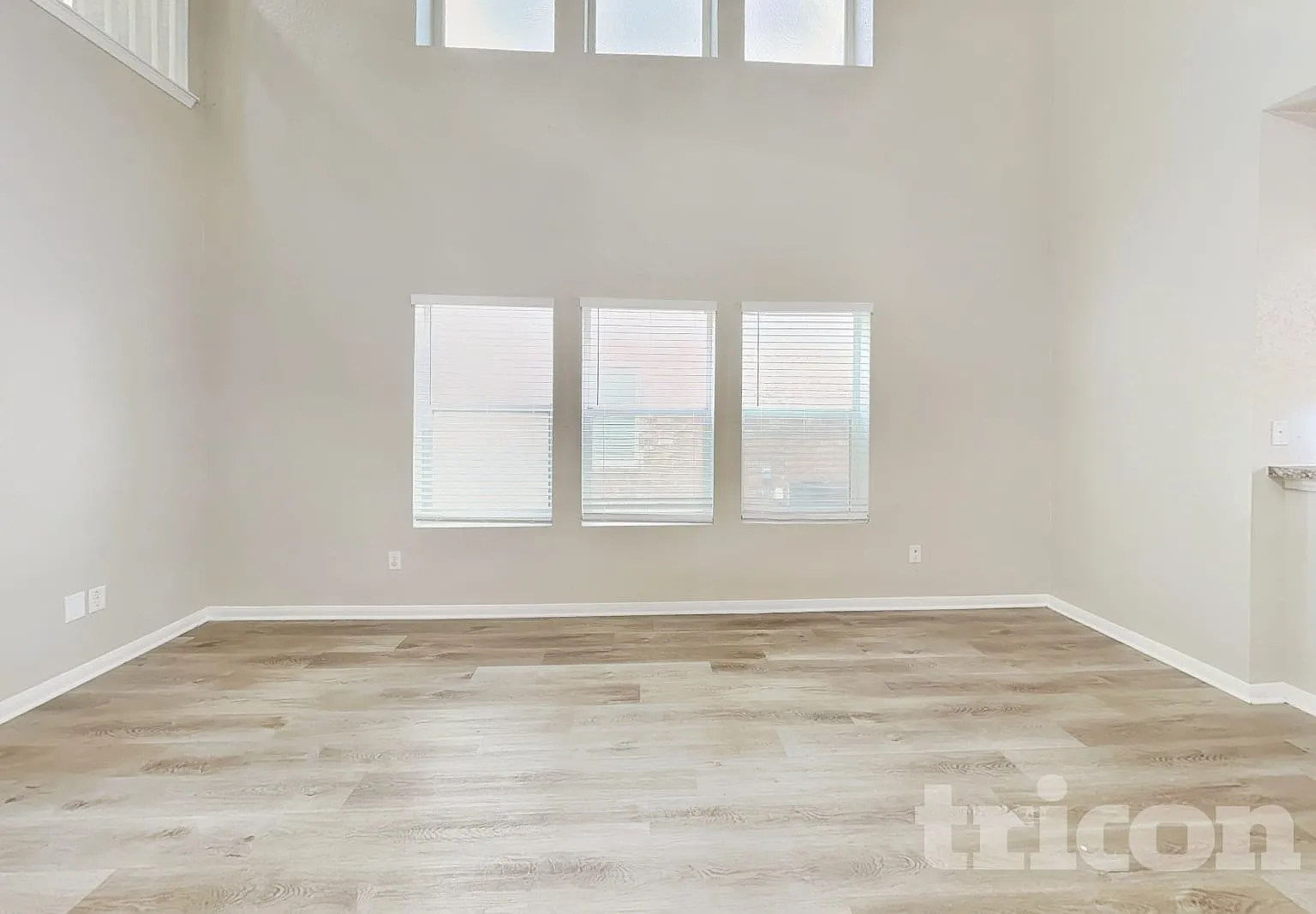 8819 Olmstead Park Converse TX — Photo 2