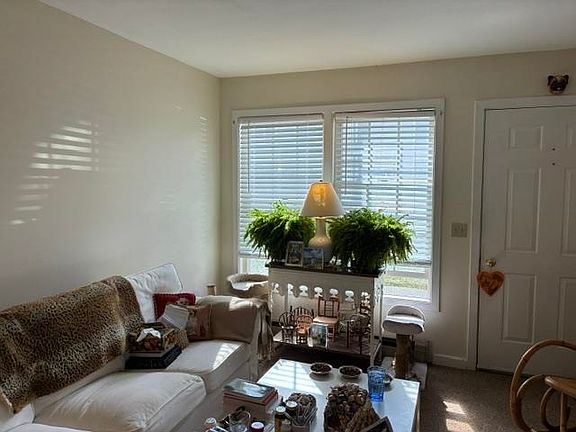 5th image of 432 South Street #C3