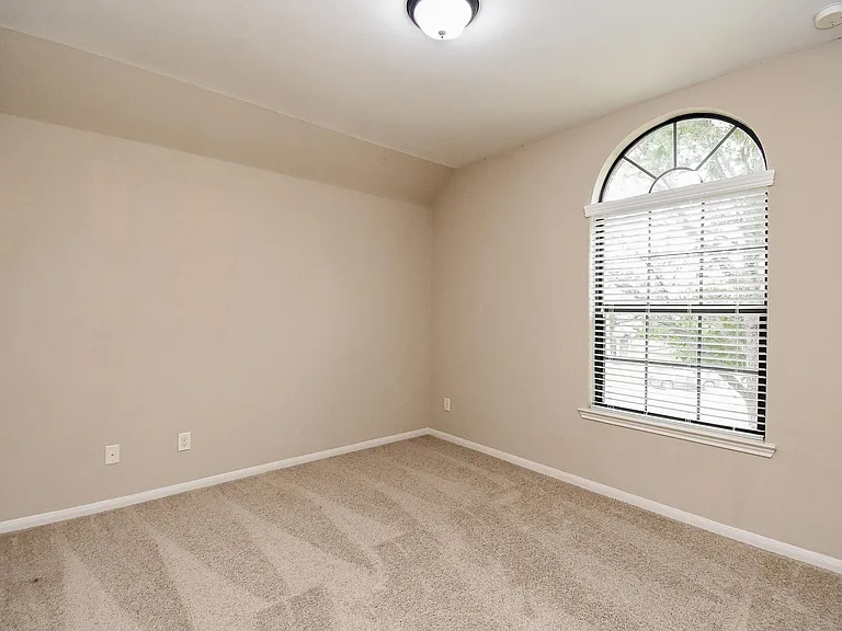 6034 Gracys Landing Ln — Photo 37