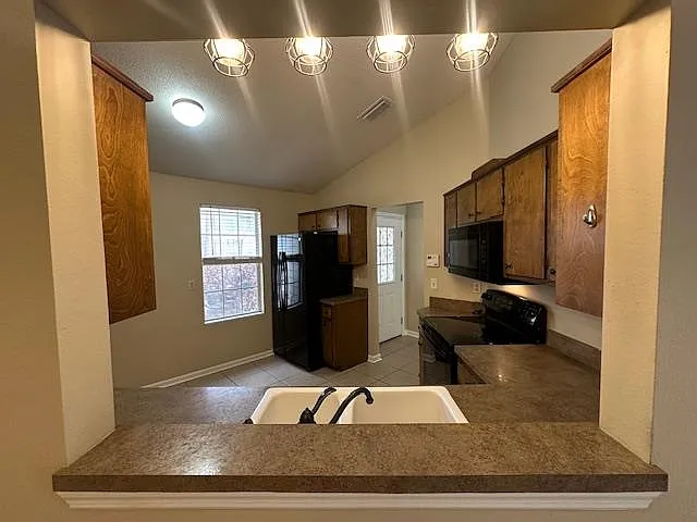 1719 Folkstone Rd — Photo 14