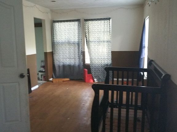3rd image of 8740 Quinn St