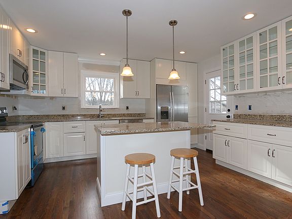 2nd image of 3250 Kip Ct