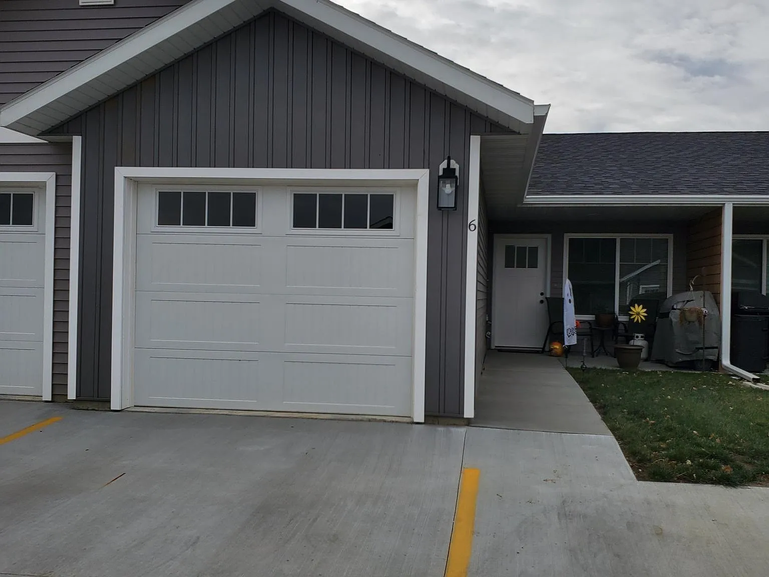 2 bed, 890 sqft, $1,295 — Photo 2