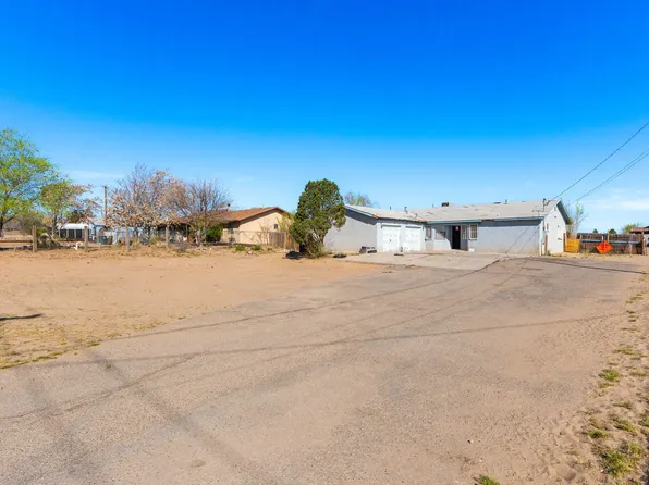 5319 Powers Way Rd SW, Albuquerque, NM 87121