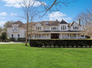 20 Circle Rd, Syosset, NY 11791