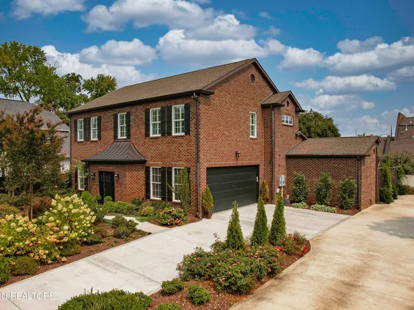 404 Boxwood Sq, Knoxville, TN 37919