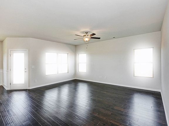 4th image of 7455 Chaco St SE