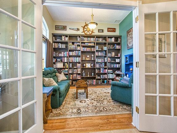 4th image of 37052 Shalimar Dr