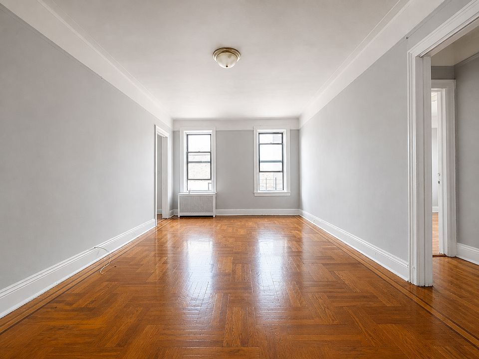 1st image of 44-15 43rd Ave #513